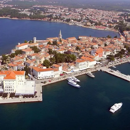 In With Swimming Pool Casa vacanze