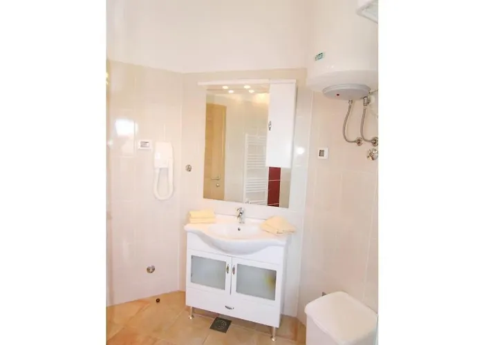 In With Swimming Pool *