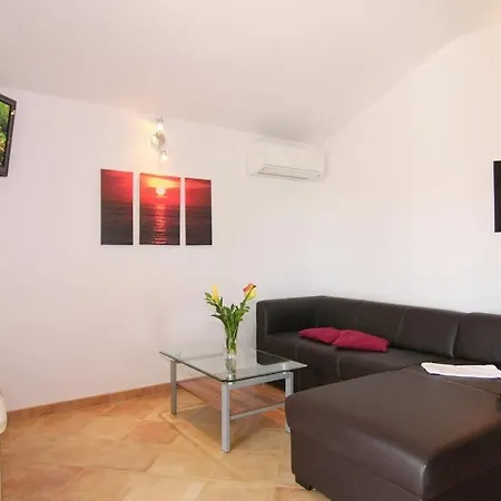 In With Swimming Pool * Poreč