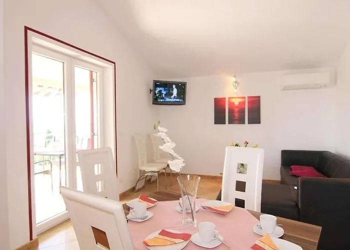 In With Swimming Pool Vakantiehuis